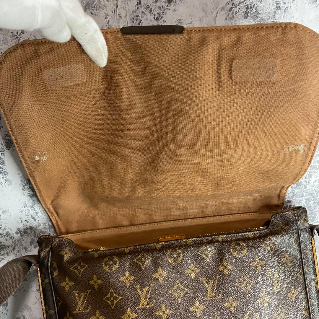 ✨LOUIS VUITTON✨　ルイヴィトン　ショルダーバッグ　メッセンジャー
