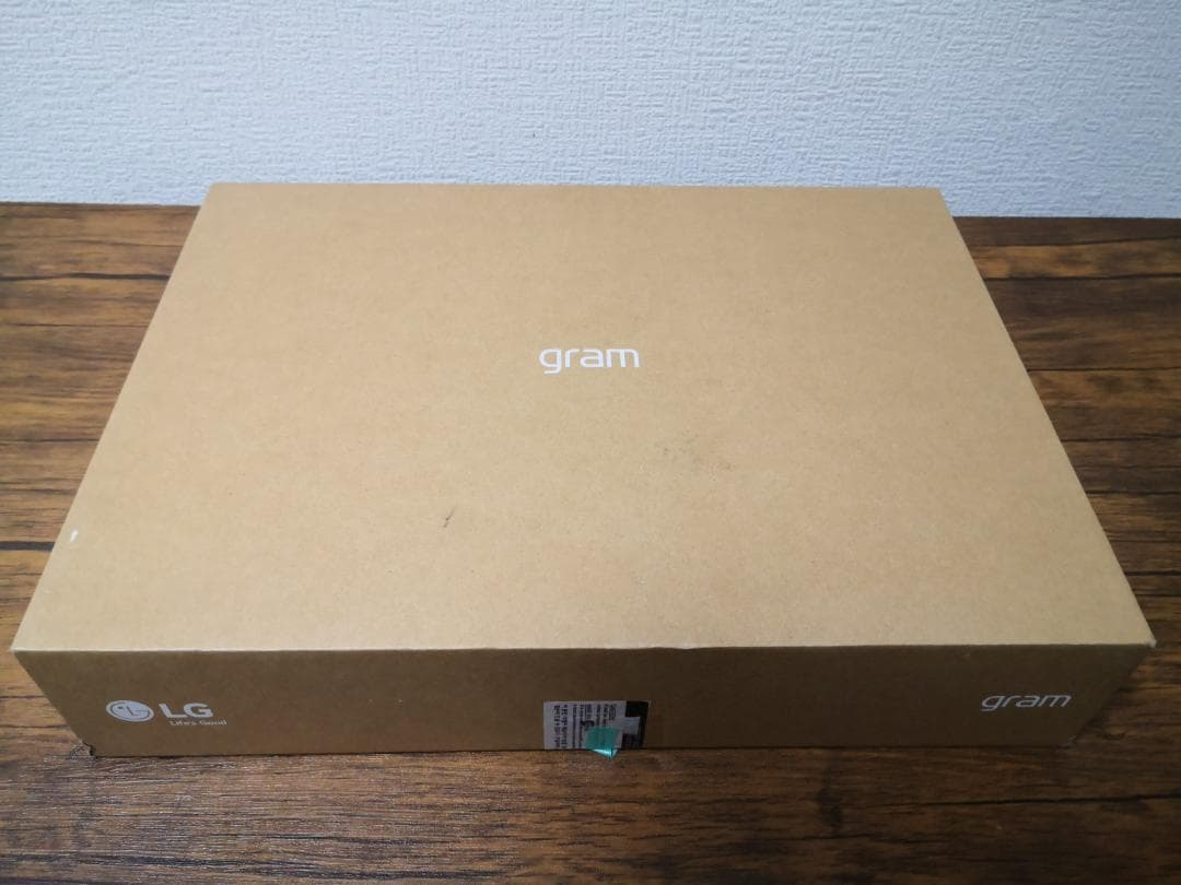 LG Gram / Core i7 1260P (第12世代)