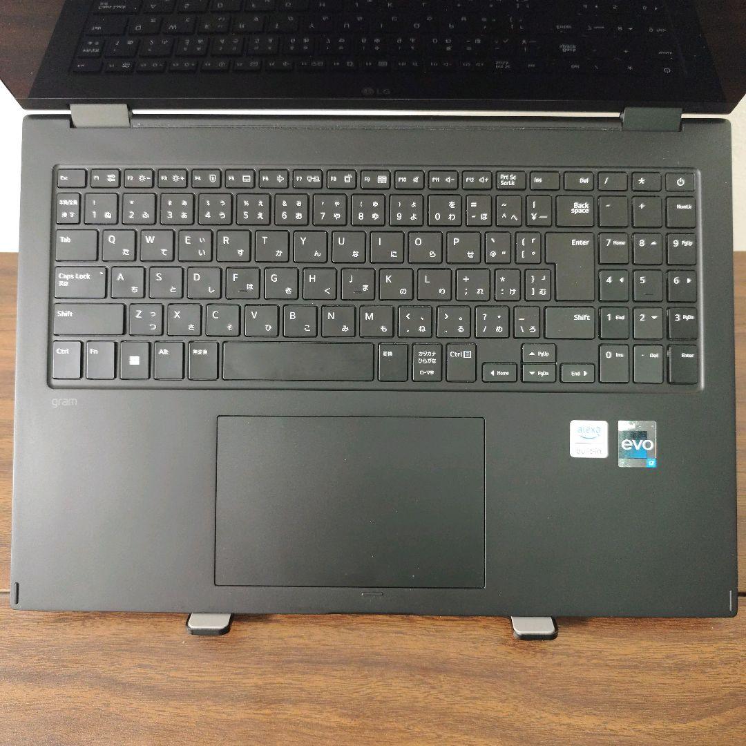 LG Gram / Core i7 1260P (第12世代)