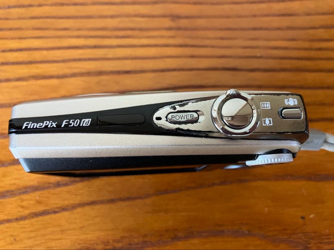 FUJIFILM 富士フィルム デジタルカメラ FinePix F50fd