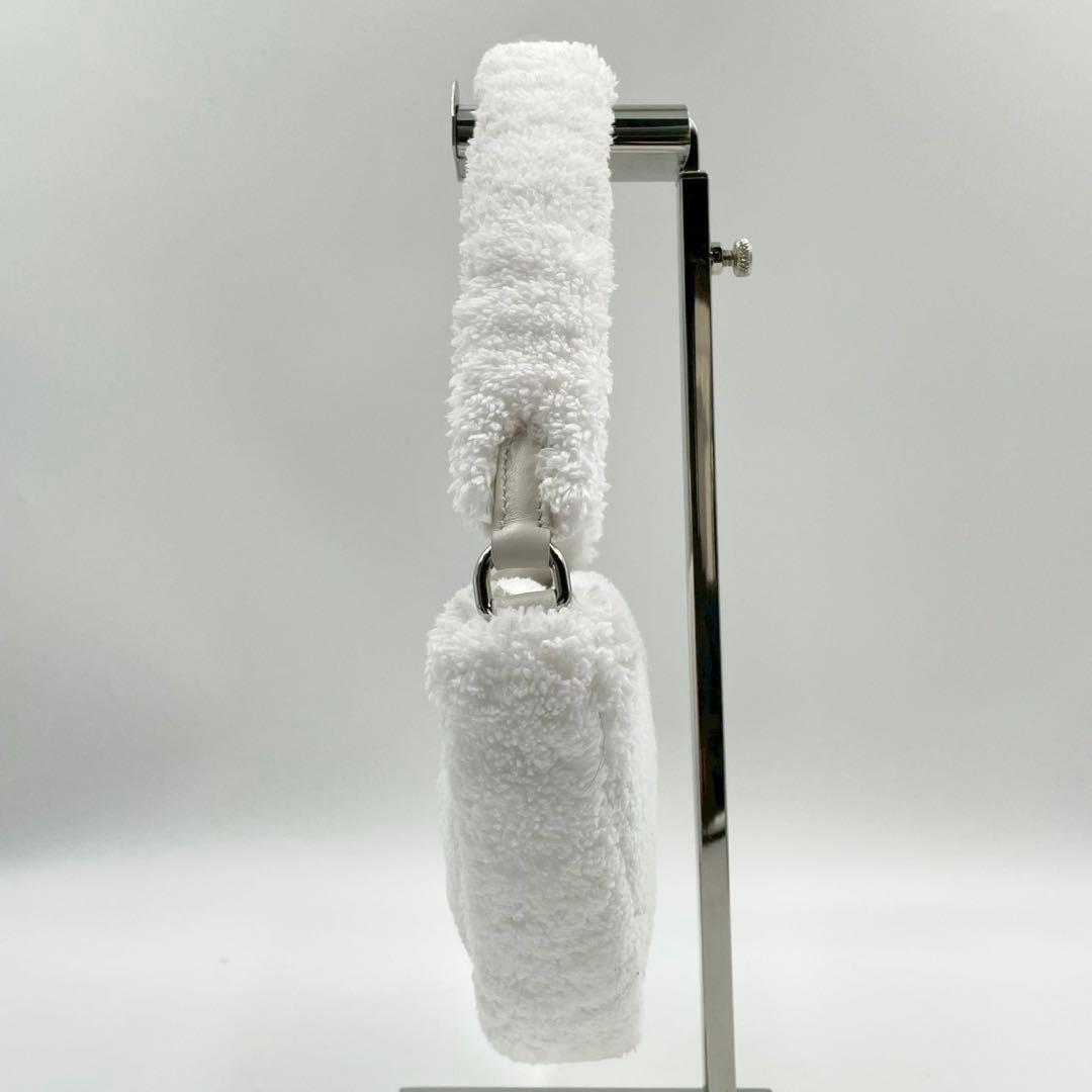 美品　プラダ　テリークロス　ハンドバッグ　ミニバッグ　トライアングル　ホワイト