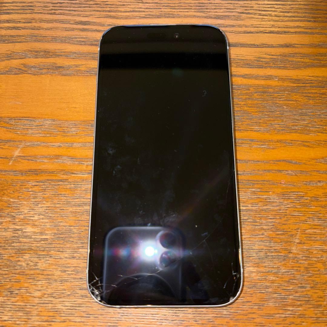 iPhone１５本体　箱付　ジャンク品です。