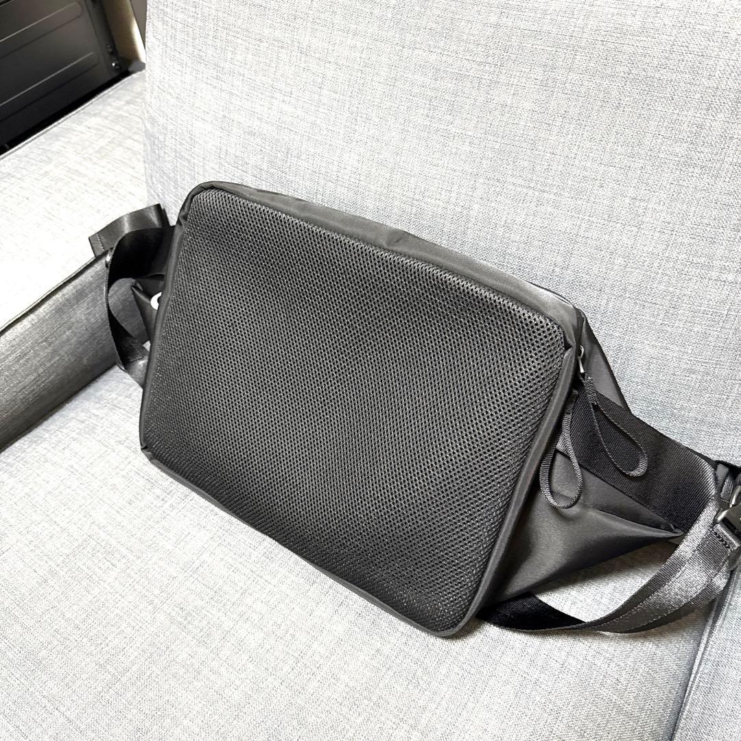 【2回のみ使用】コートエシエル Isarau L Sleek ブラック