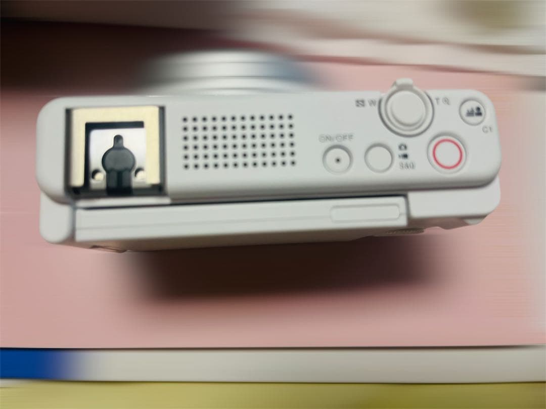 【極美品】SONY デジタルカメラ ホワイト　ZV-1F