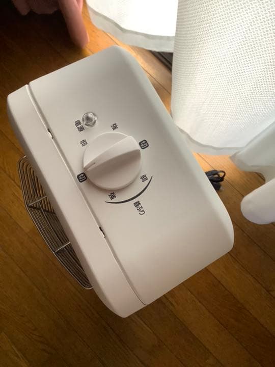 アイリスオオヤマ　遠赤外線電気ストーブ