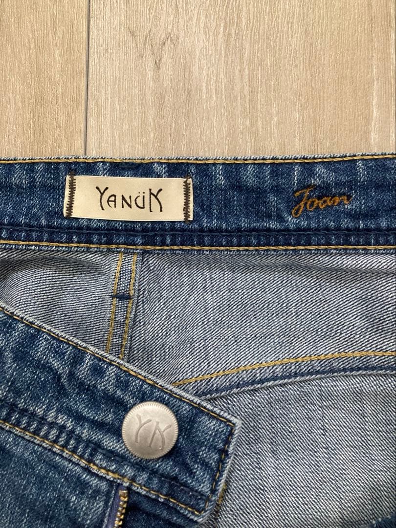 【美品】YANUKヤヌーク JOAN(ルーズストレート)サイズ25 サンプル品
