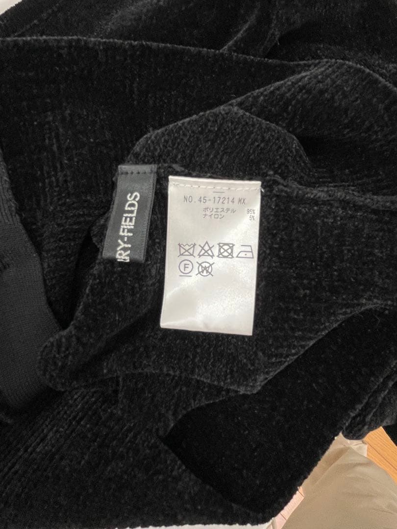 ストロベリーフィールズ　 シェニールべロア　リボン釦カーディガン 未使用品