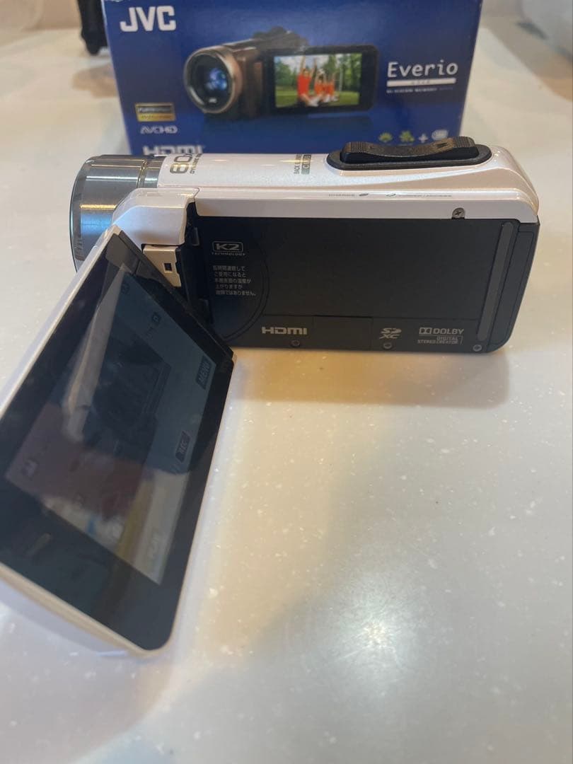 JVC Everio ビデオカメラ 本体とポーチ