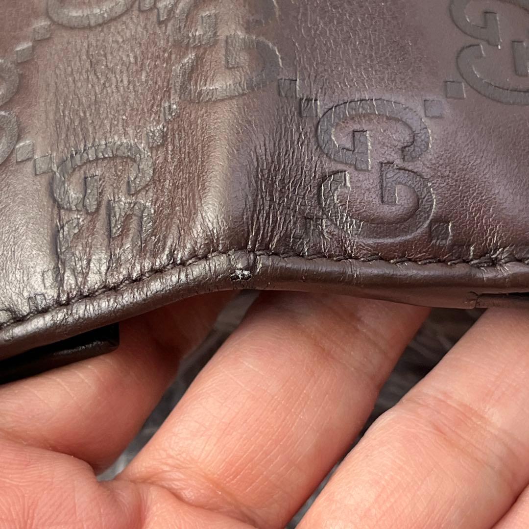 良品✨GUCCI シマ　長財布　ダークブラウン　ロゴプレート　Wホック