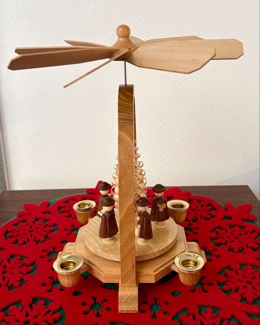 ドイツ　木製　クリスマスピラミッド