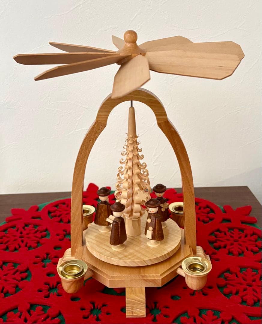 ドイツ　木製　クリスマスピラミッド