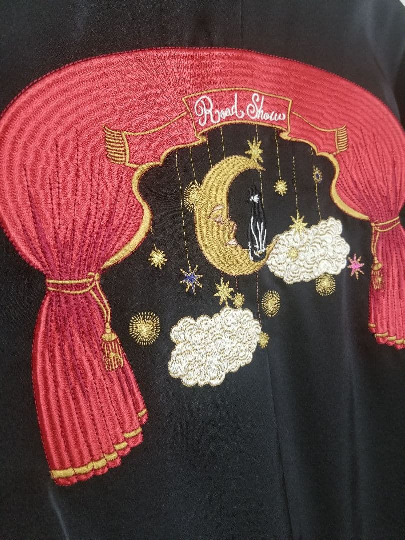 【美品】ふりふ Theatre 刺繍スカジャン ブラック 黒 猫 ねこ