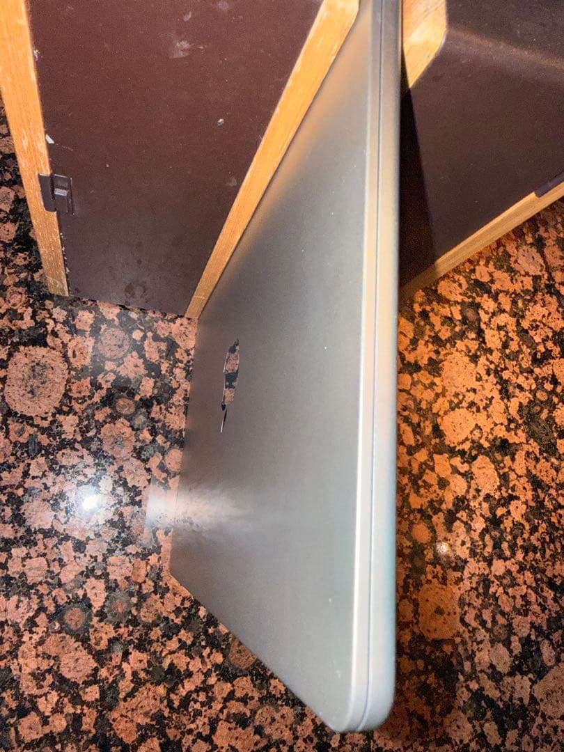 AppleMacBook Air M2 シルバー 13.6インチ2022