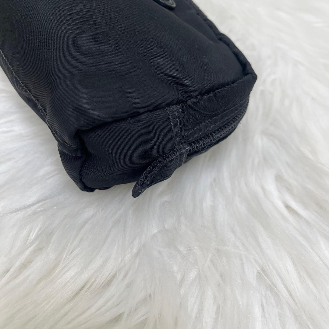 PRADA プラダ　ポーチ 三角ロゴ ブラック　白タグあり　美品