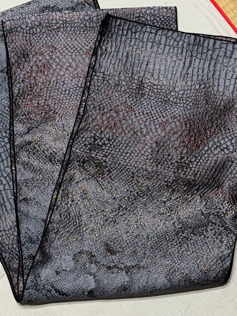 大人兵児帯【クロコダイル　ブラック】　天然石の羽織紐【ワイン】のセット