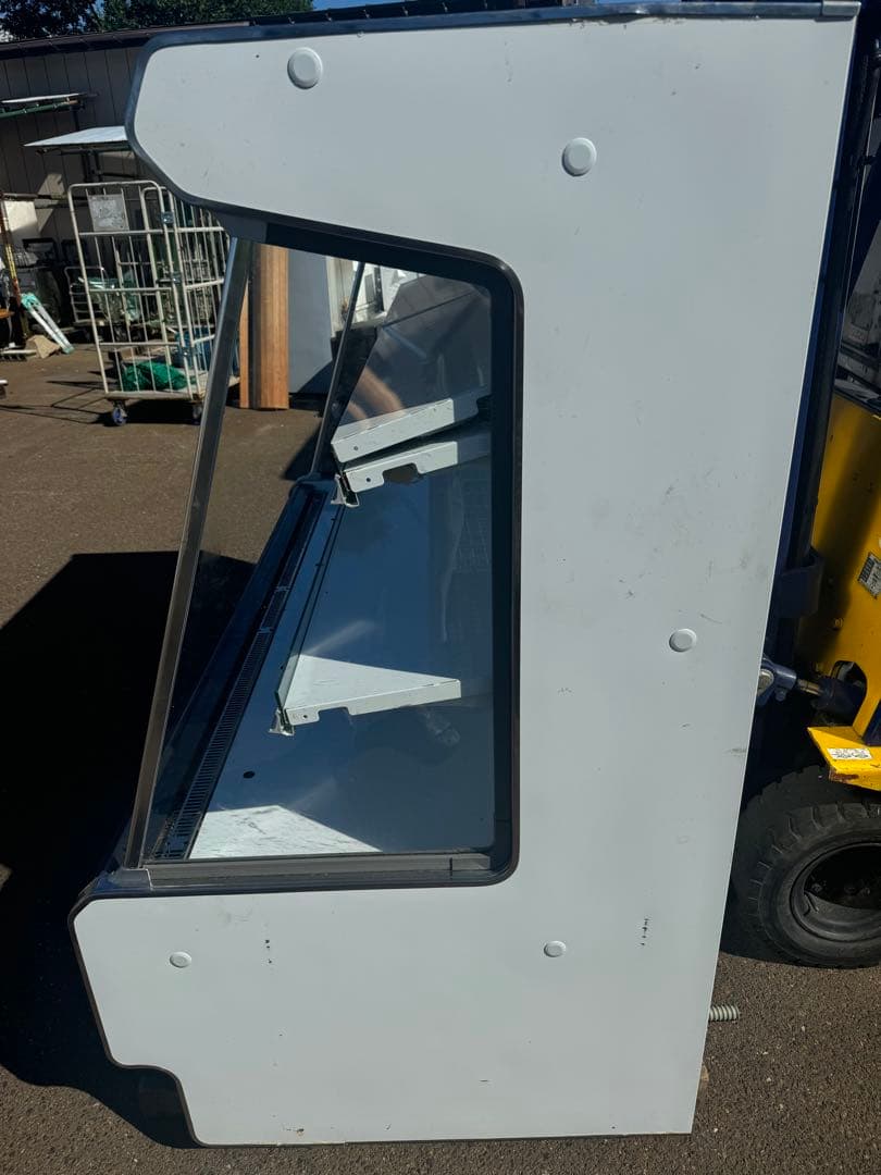 山*﨑様 新潟発引き取り冷蔵用ショーケース HMC-65GHTO3SR