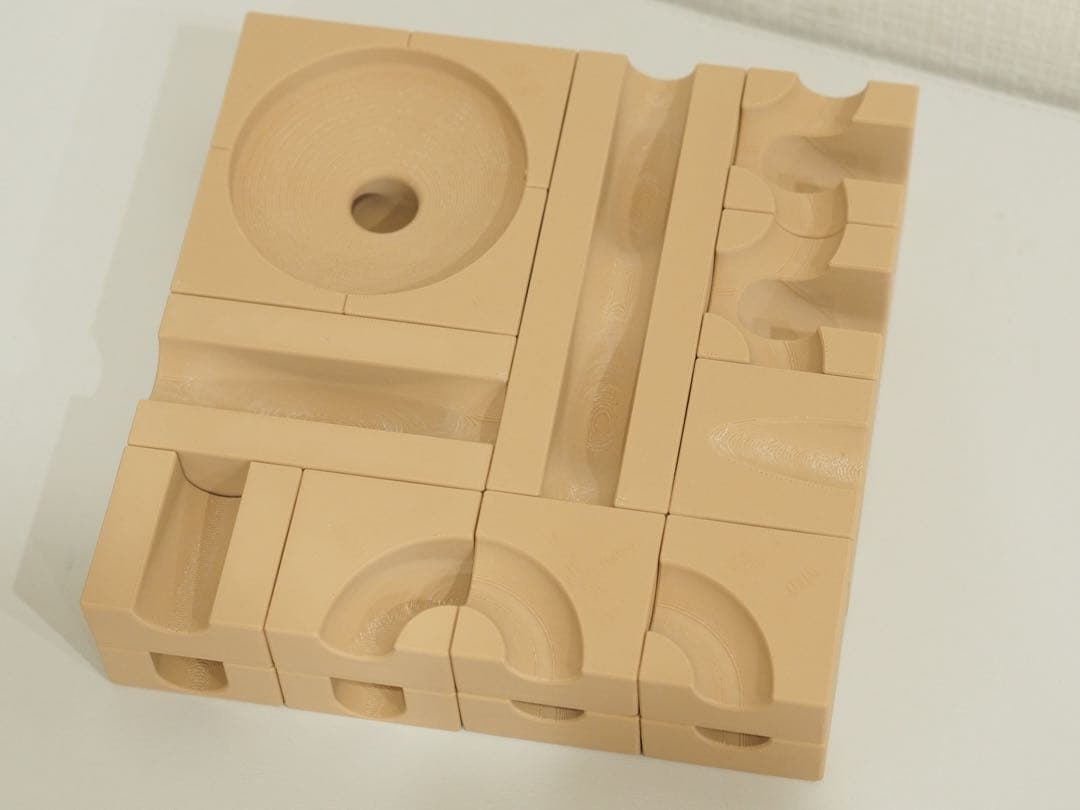 【りんご】マグキューブ 磁石内蔵型 ビー玉転がし ライトブラウン