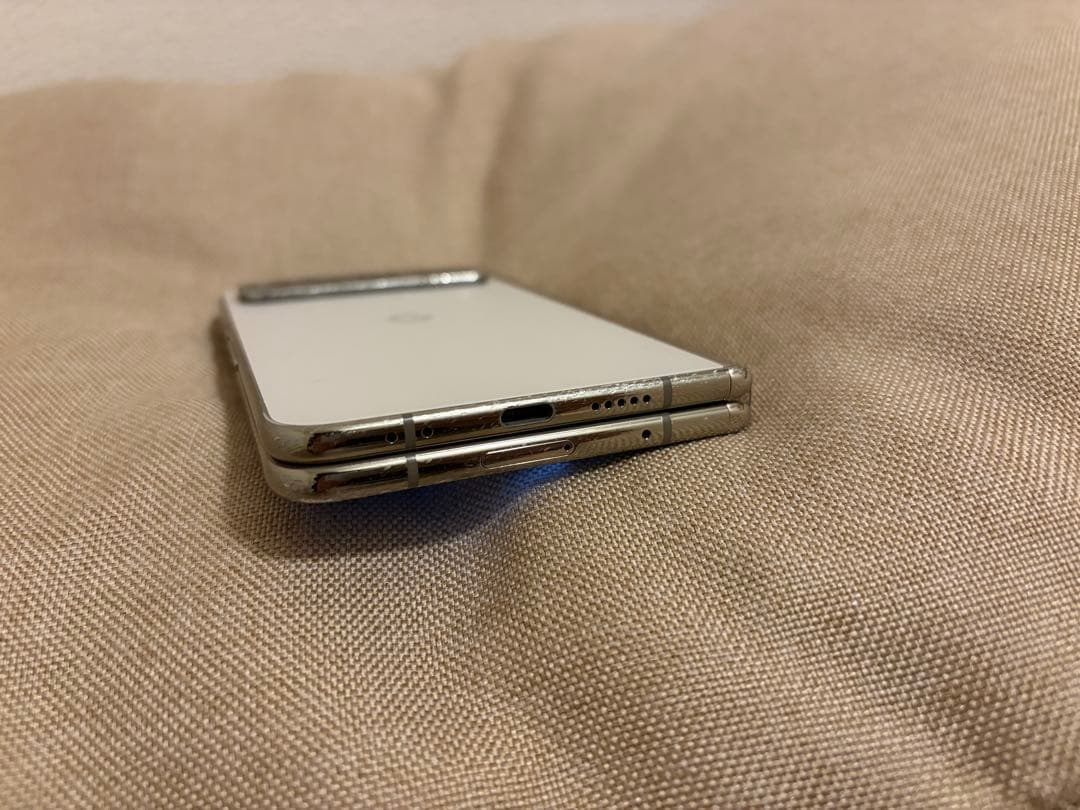 Google Pixel Fold (初代) 本体