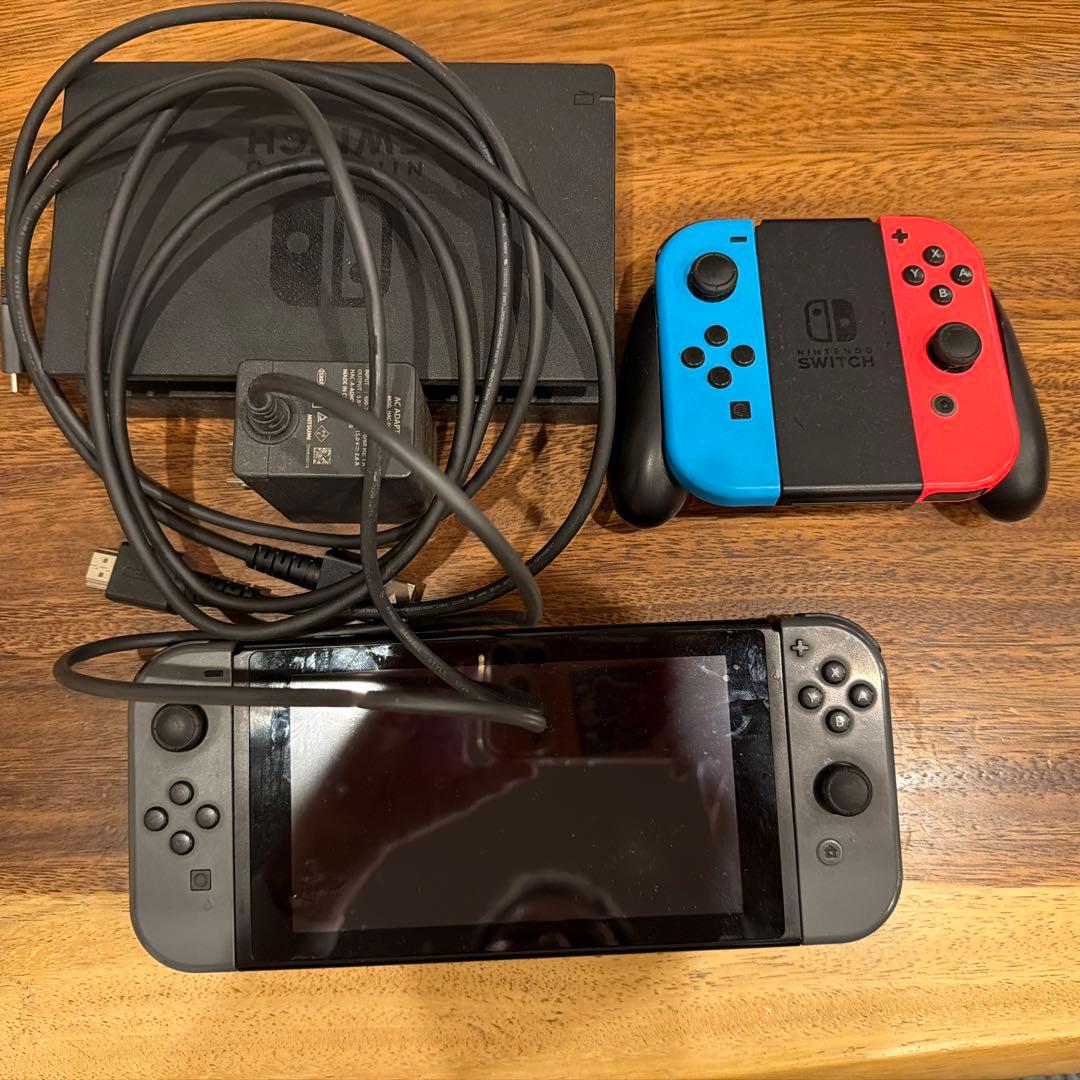 Nintendo Switch 本体 グレー/青/赤