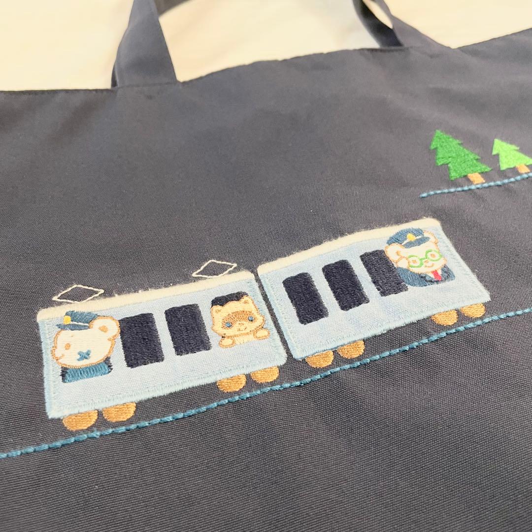 ファミリア　familiar レッスンバッグ　電車　車　バッグインバッグ