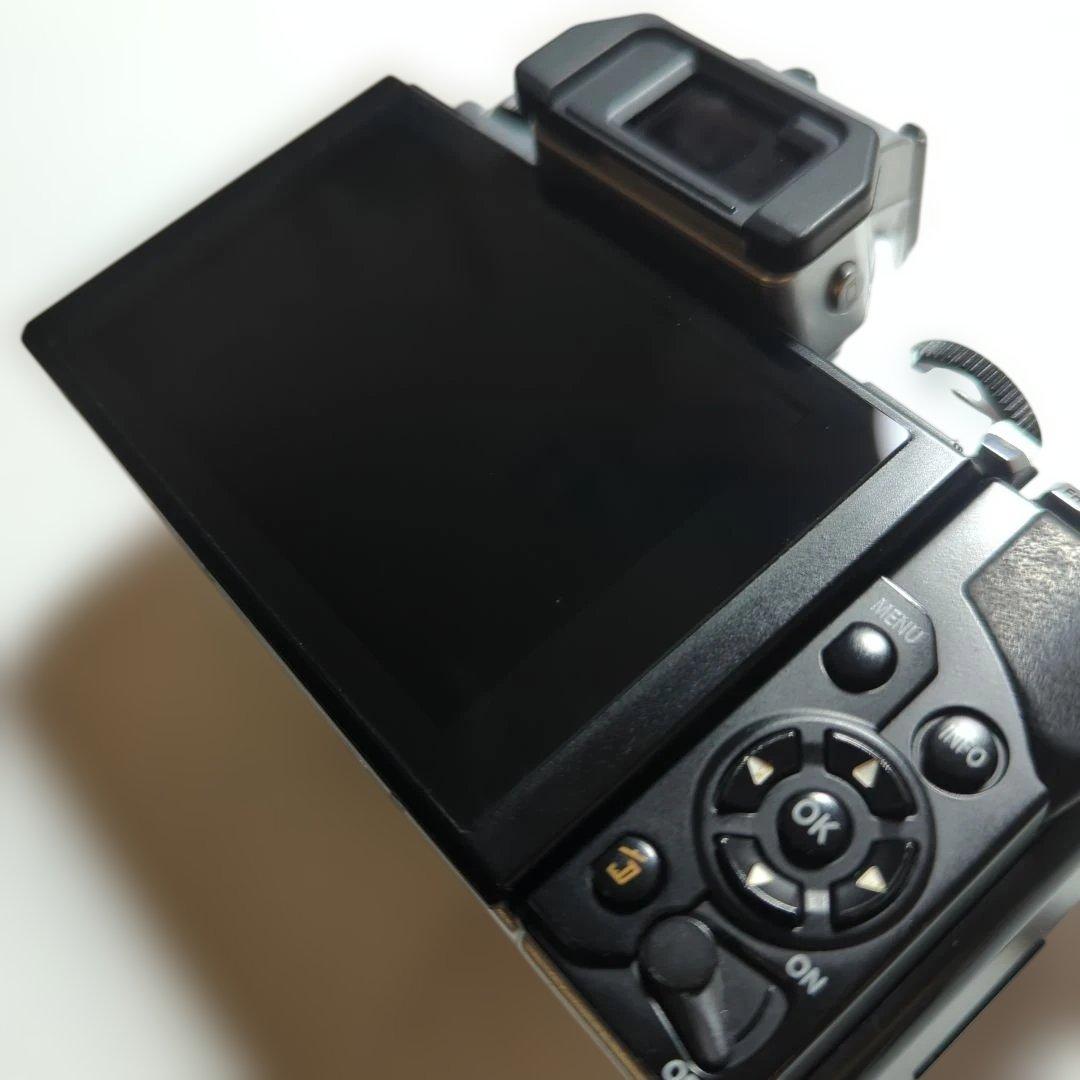 OLYMPUS OM-D E-M5 ショット数26831枚