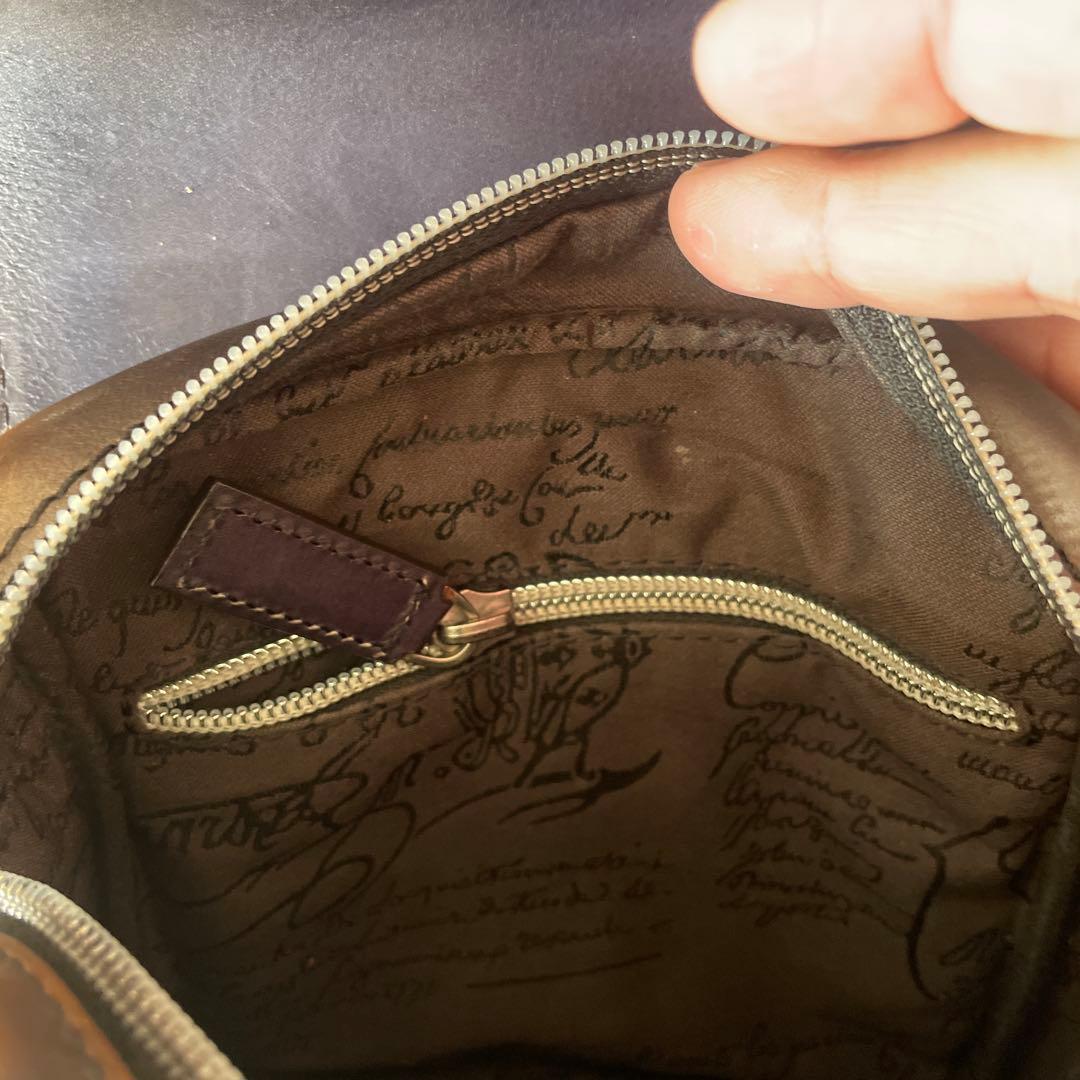 BERLUTI ベルルッティ　ショルダーバッグ サコッシュ カリグラフィ　オルガ