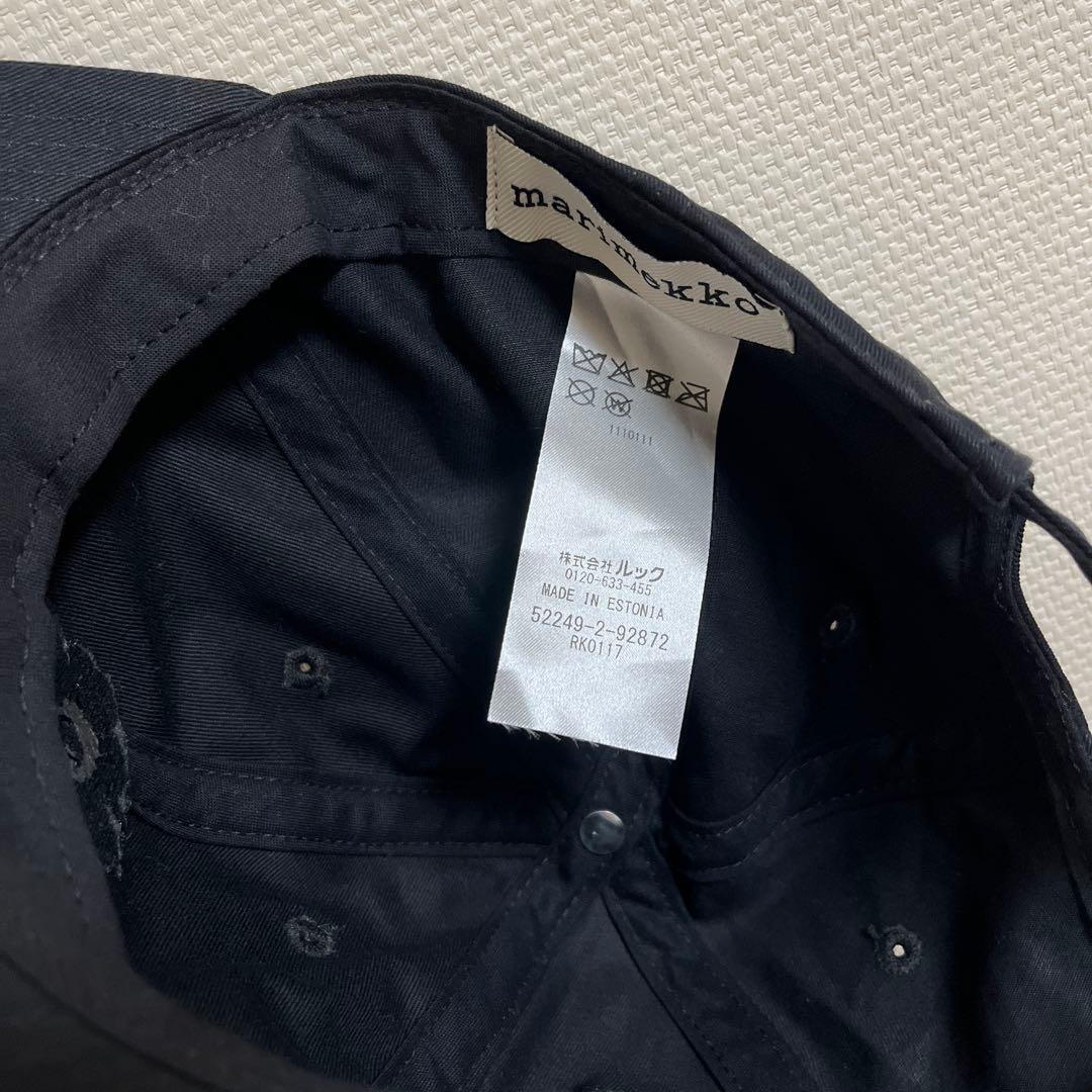 marimekko 黒 ベースボールキャップ