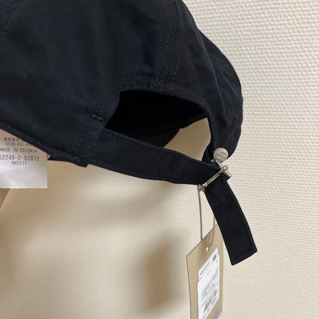marimekko 黒 ベースボールキャップ