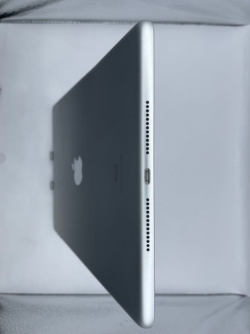 iPad 7世代 32GB バッテリー86%