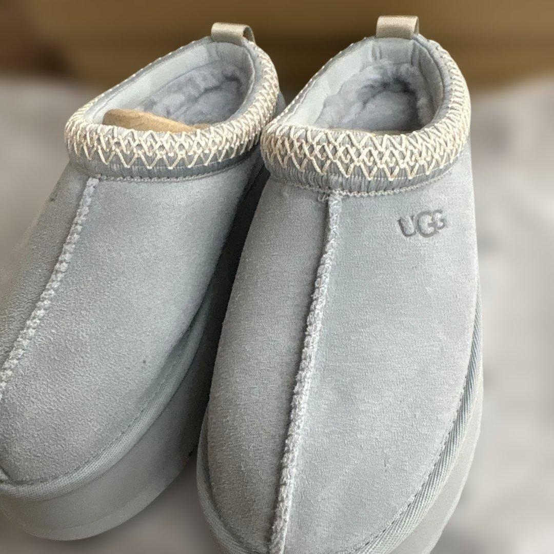 ゆ*ぴ様 新品箱あり　アグ UGG Tazz 厚底 スリッポン　24cm ブルー