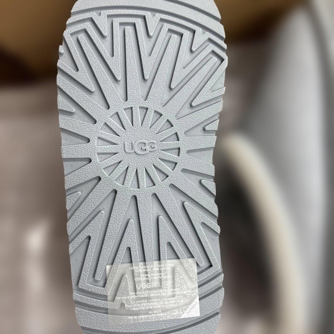 ゆ*ぴ様 新品箱あり　アグ UGG Tazz 厚底 スリッポン　24cm ブルー