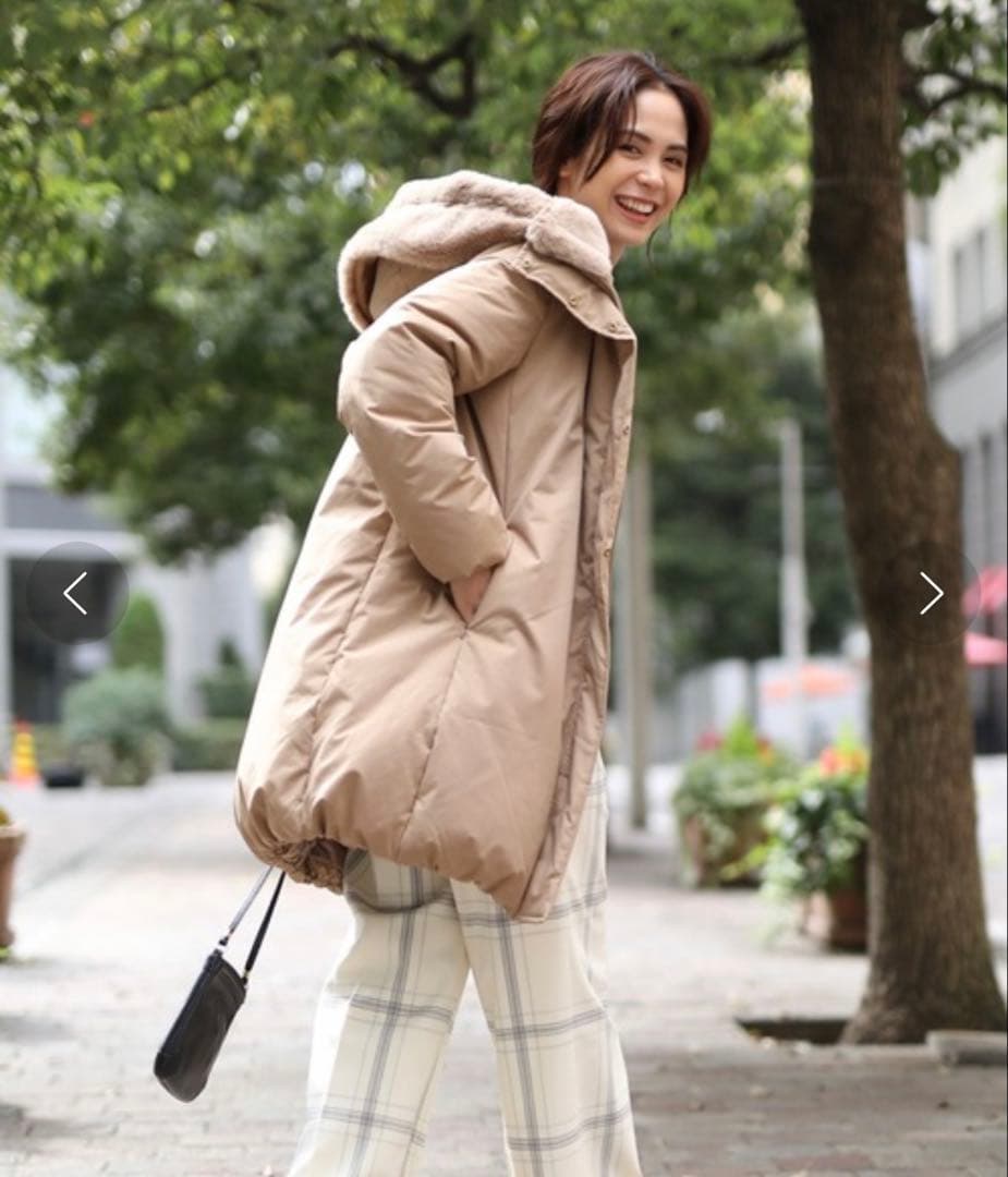 INEDフーデットロングダウンコート