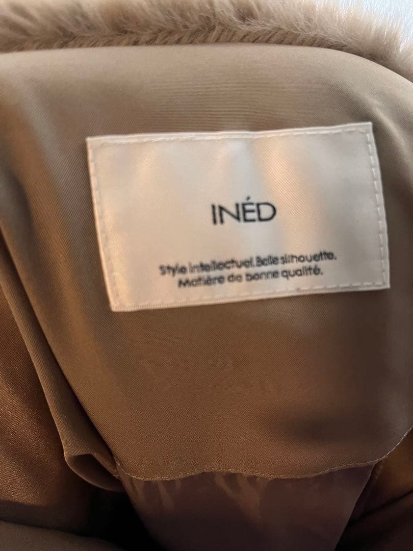 INEDフーデットロングダウンコート