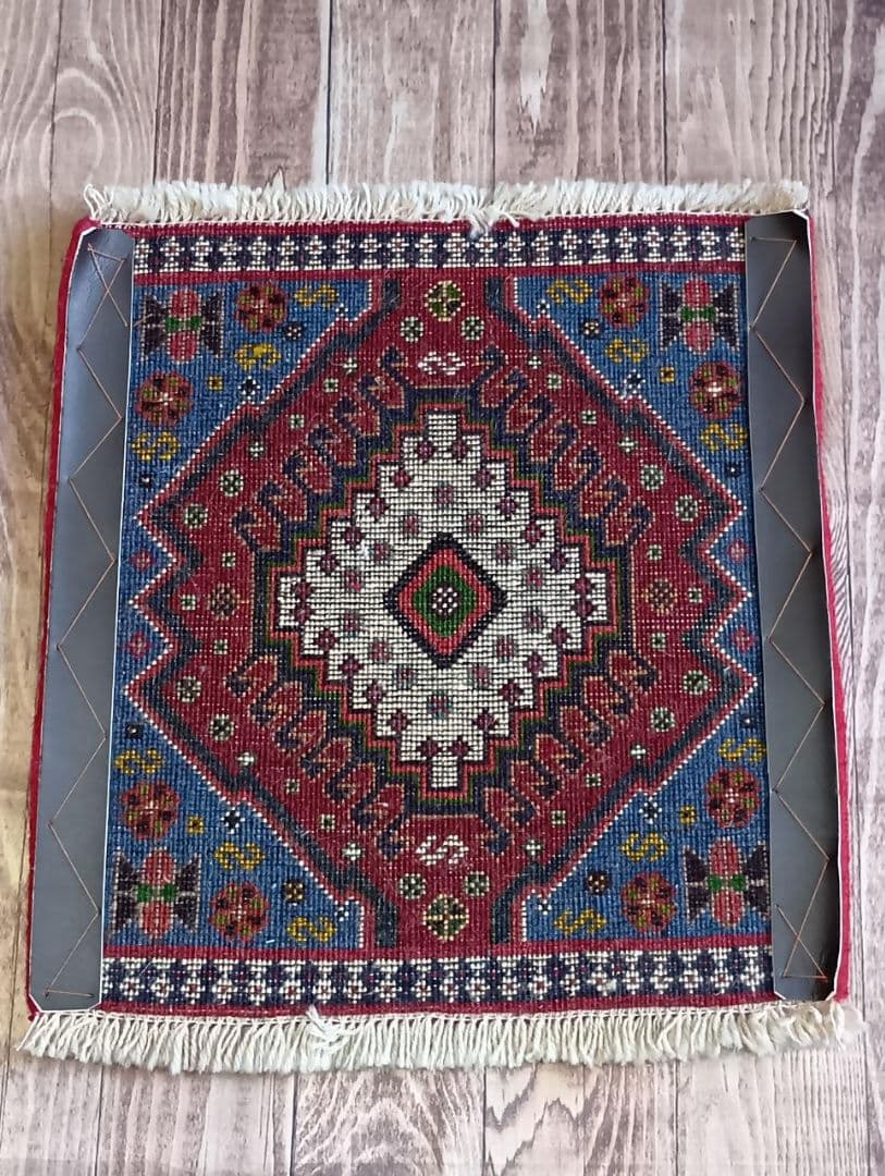 ペルシャ絨毯　ヤラメ絨毯　座布団　手織り　イラン　座布団ヤラメ(6)