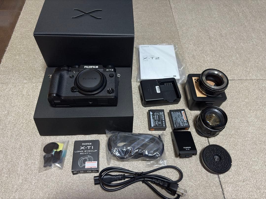 【美品】FUJIFILM X-T2 おまけ付き