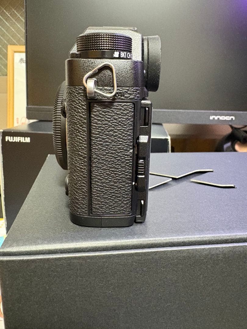 【美品】FUJIFILM X-T2 おまけ付き