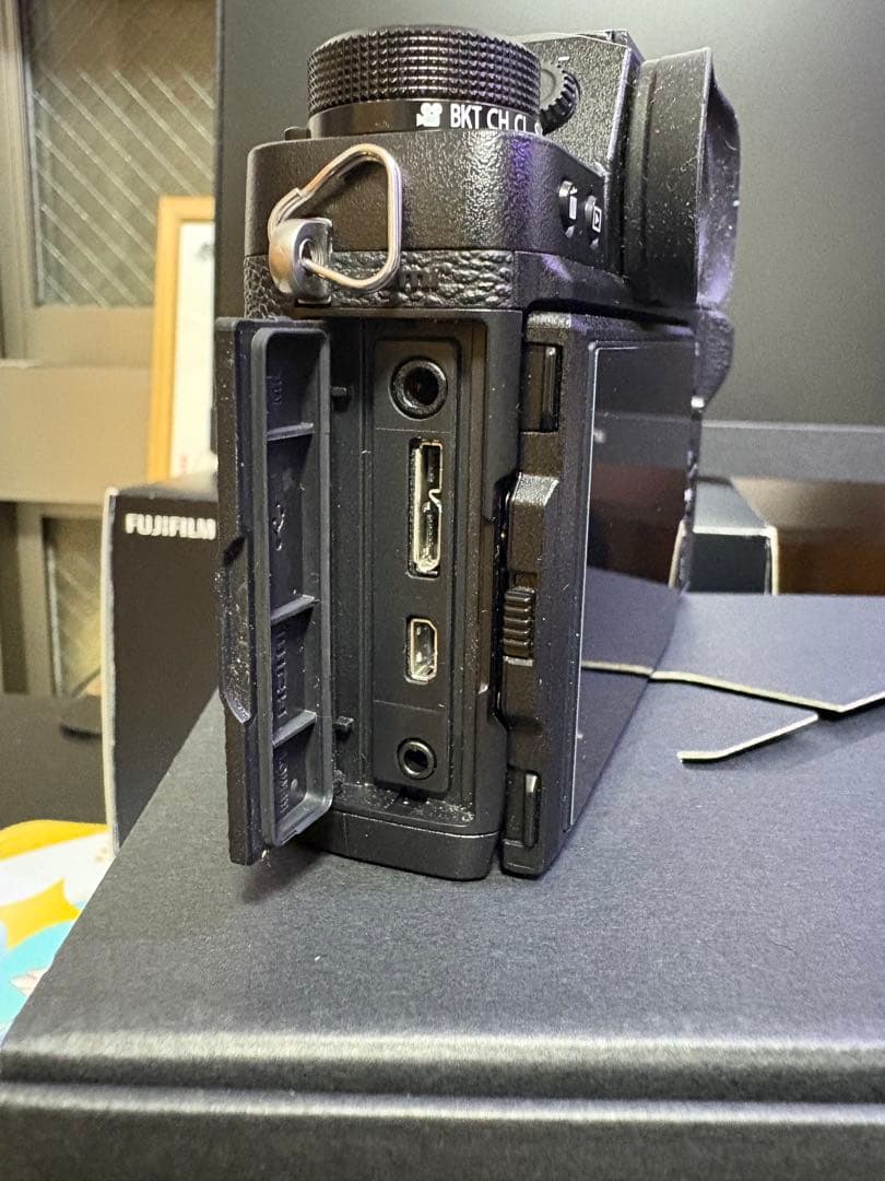 【美品】FUJIFILM X-T2 おまけ付き