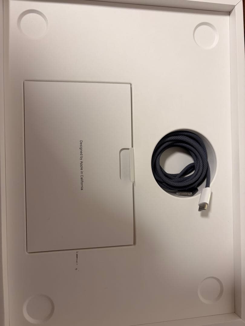 MacbookAirミッドナイト（M2チップ搭載13インチ、256GB）