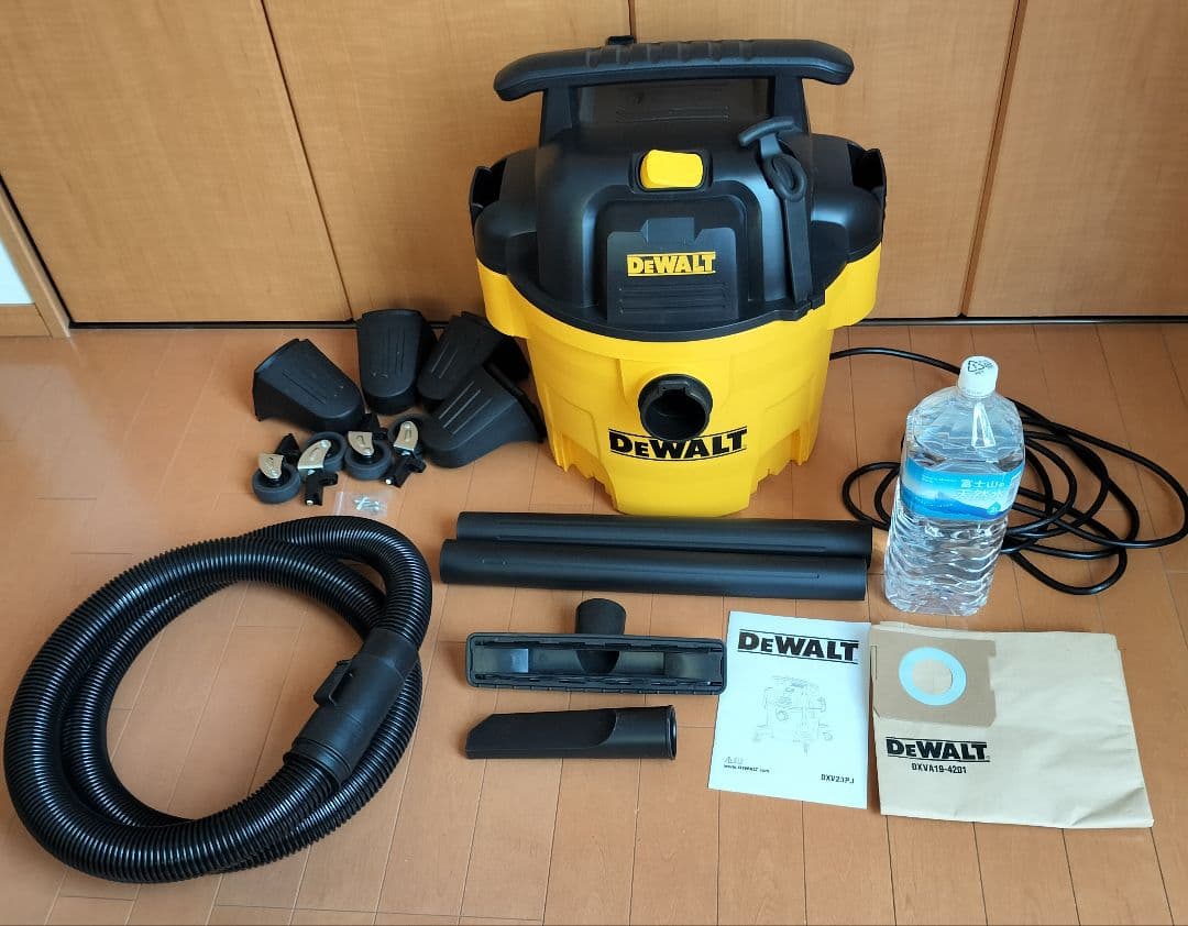 乾湿両用 バキュームクリーナー 掃除機 デウォルト DeWALT DXV23PJ