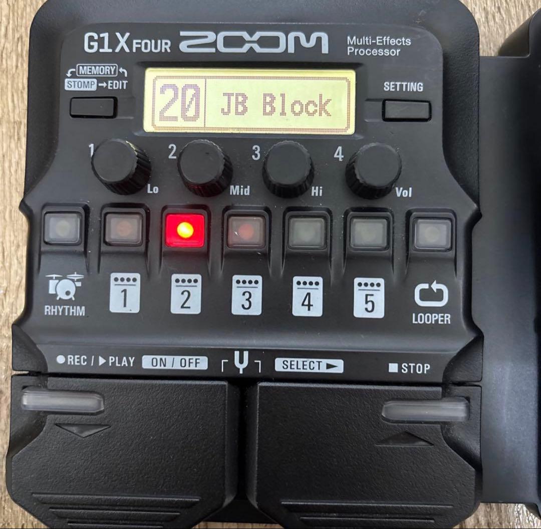 ZOOM G1X FOUR　ギターマルチエフェクター