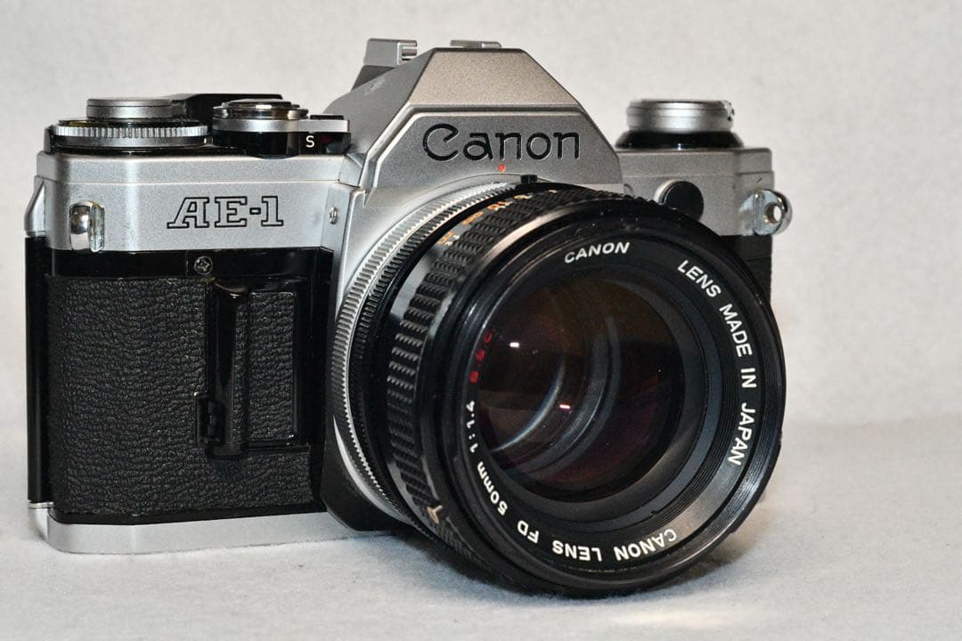《動作品》CANON AE-1+FD f50mm/1.4ssc a436
