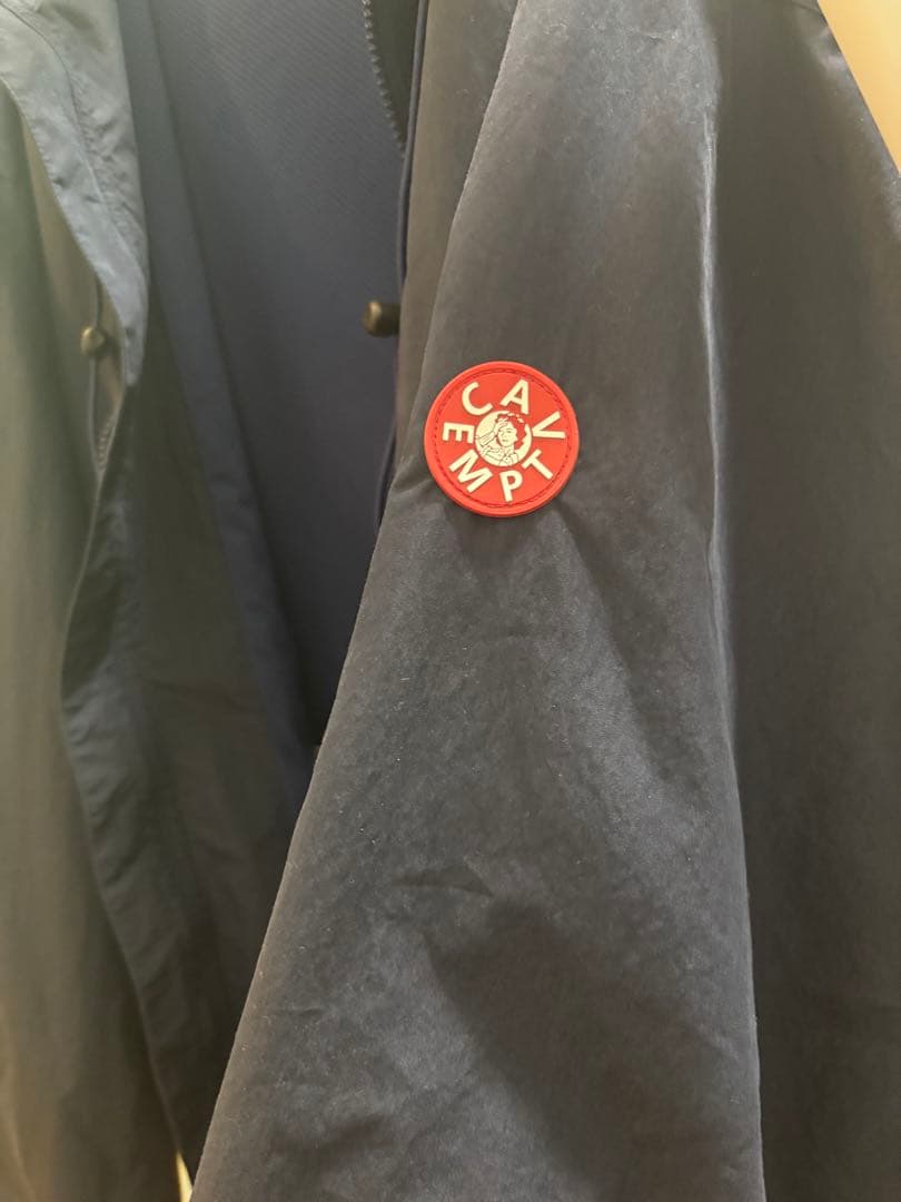 C.E cavempt ネイビー フード付き ナイロンジャケット　[値下げ中]