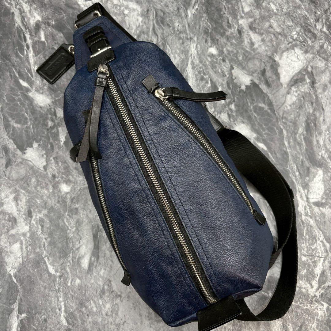 極美品 COACH トンプソン ボディバッグ ネイビー レザー ななめがけ