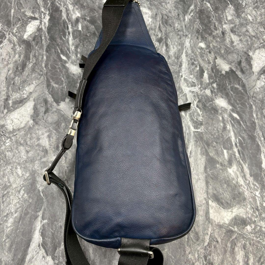 極美品 COACH トンプソン ボディバッグ ネイビー レザー ななめがけ