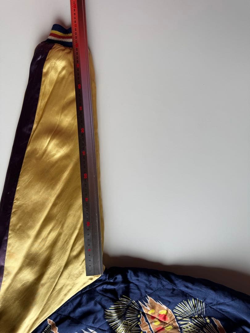 ヴィンテージ・ビンテージ品★ ウエアハウス刺繍スカジャンゴールド ワインレッド