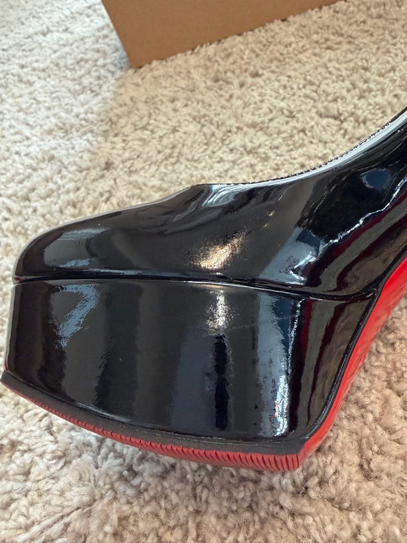 クリスチャン・ルブタン　ビアンカ　120 パテント