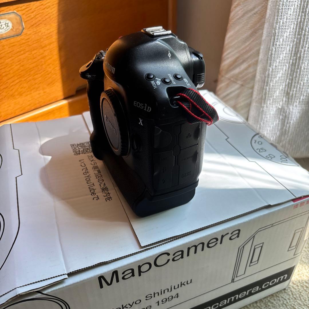 Canon EOS-1D X カメラバッテリー、レンズ、CF.取説、充電器付き