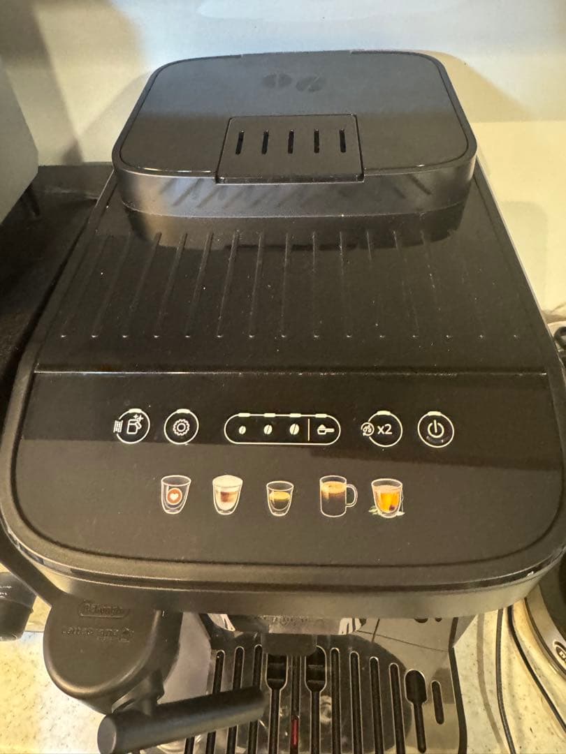 デロンギマグニフィカEVO ECOM29064B