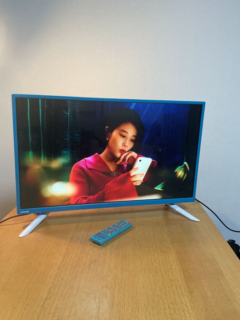 美品　届いてすぐ使える SANSUI 32型テレビ ブルー おしゃれ 付属品完備