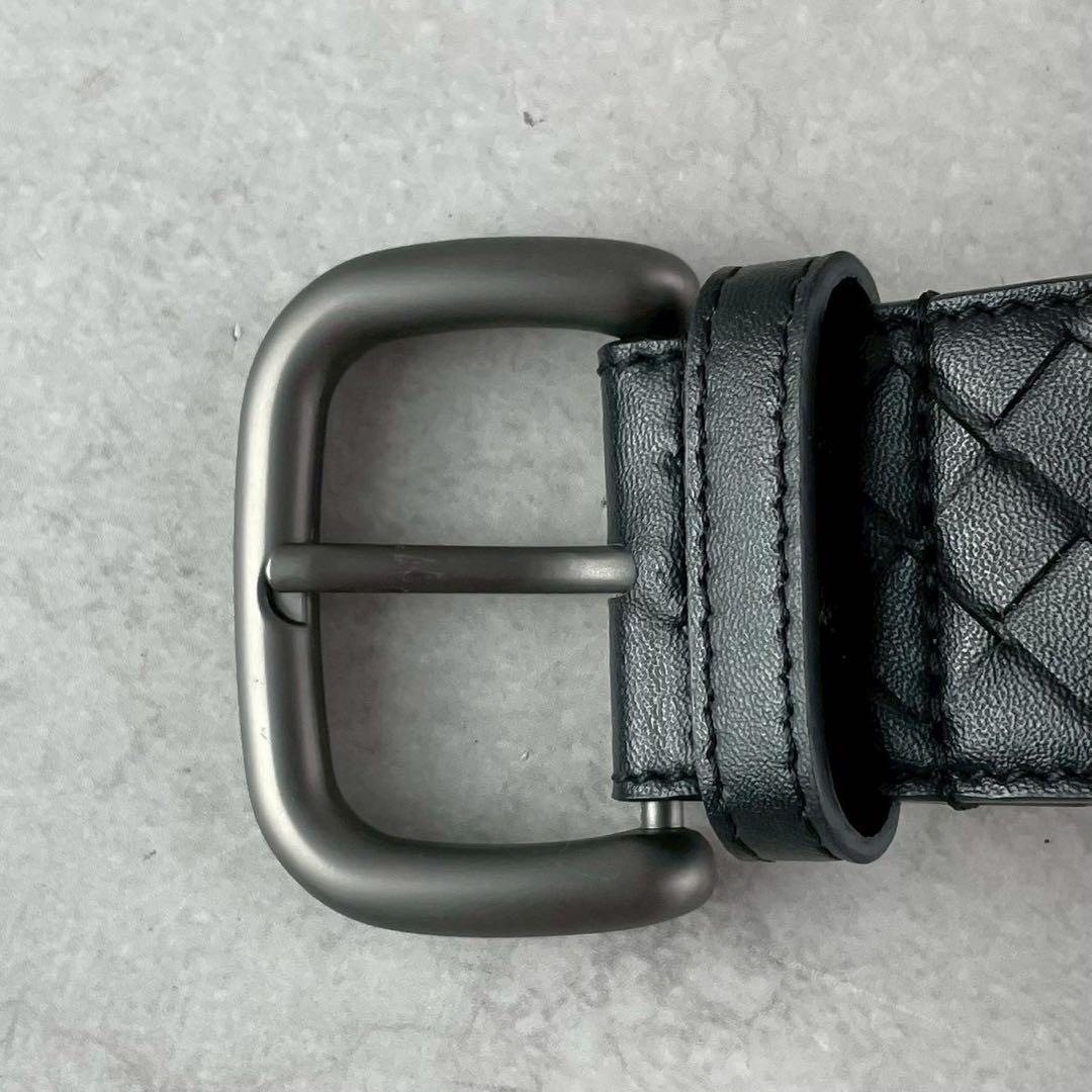 エスちゃん✨ボッテガヴェネタ ベルト 黒 レザー イントレチャート 高級感